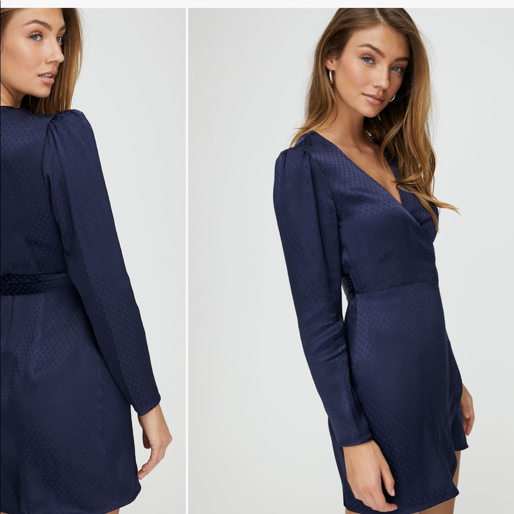 Aritzia Long sleeve wrap dress - navy blue
